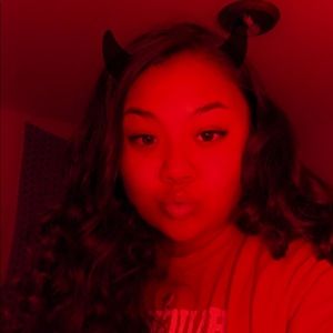Meet your Posher, Makenzie